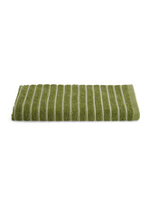 Welspun 2 In-1 100% Cotton 400 Gsm Bath Towel (Apple Green)