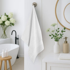 Earthy Fables Premium Bath Towel 600 Gsm | 100% Combed Cotton Ultra Soft, Quick Dry & Highly Absorbent For Home | 140 X 70 Cm (White)
