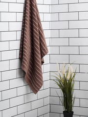 Welspun 100% Cotton Large 250 Gsm Dobby Solid 2-In-1 Bath Towel (Chocolate)