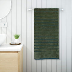 Spaces Exotica Cotton Solid Bath Towel BT33 650 Gsm (Dark Green)