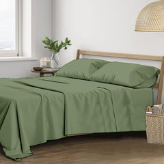 Plain Queen Size Double Bedsheet With 2 Pillow Covers (86 X 104 Inch, Green) | Breathable & Skin-Friendly | Ideal For Hotel, Guest House, Bedroom