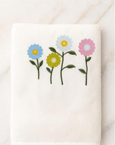 Divyam Floral Embroidered Bath Towel 350 Gsm | Premium Soft Microfiber Quick-Dry, Lightweight & Absorbent Towel With Pastel Daisy Design (Cream)