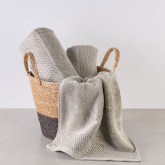 Spread Spain 1 Bath & 2 Hand Towels 900 Gsm | Highly Absorbent & Soft Modern Decor Design Towel Sets (Light Grey)