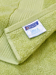 Bombay Dyeing Super Ultrx Zero Twist Plain Dyed Cotton Bath Towel 550 Gsm (Green)