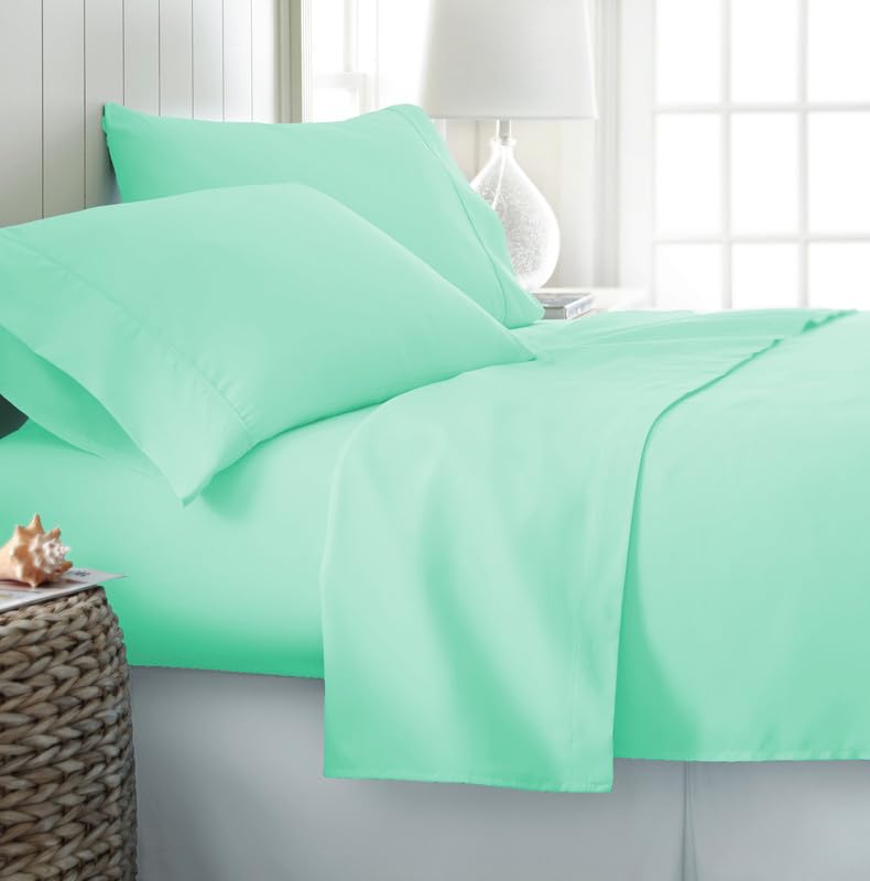 Cotton Queen Size Fitted Bedsheet With 2 Pillow Covers - 60 X 80 + 12 Inches, Light Aqua | Soft & Durable | Perfect For All Seasons, Especially Summer