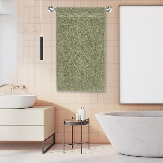 Showstopper Cotton Bath Towel 500 Gsm (Forest Green)