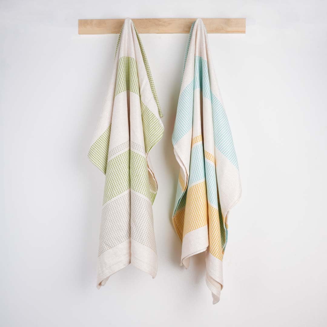 Thirsty Towel Doctor Towels Bamboo Bath Towels 300 Gsm | Super Soft & High Absorbency Towel, Dobby Quick Dry Towels -Pack Of 2 (Yellow & Green)