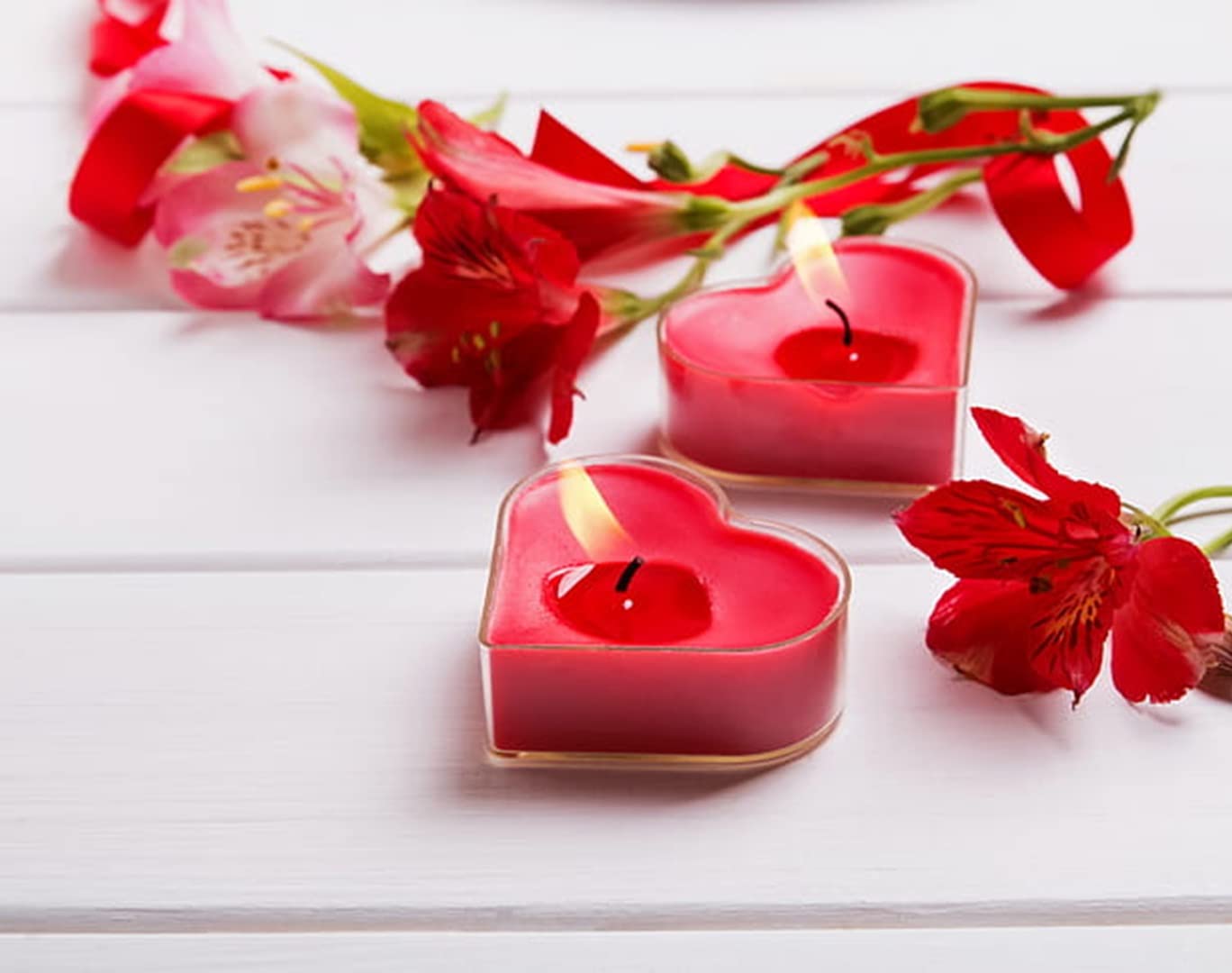 ROSE FRAGRANCE HEART SHAPE TEALIGHT CANDLE SET OF 50 | BEST FOR ROMANTIC DINNERS