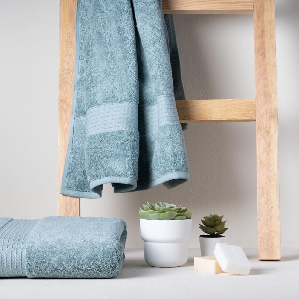 Feather & Spun Organic Cotton Bath Towel 650 Gsm | Lavender Fragrance Gots Certified Anti Microbial Fade Resistant Double Needle Stitch Towel (Mint Breeze)
