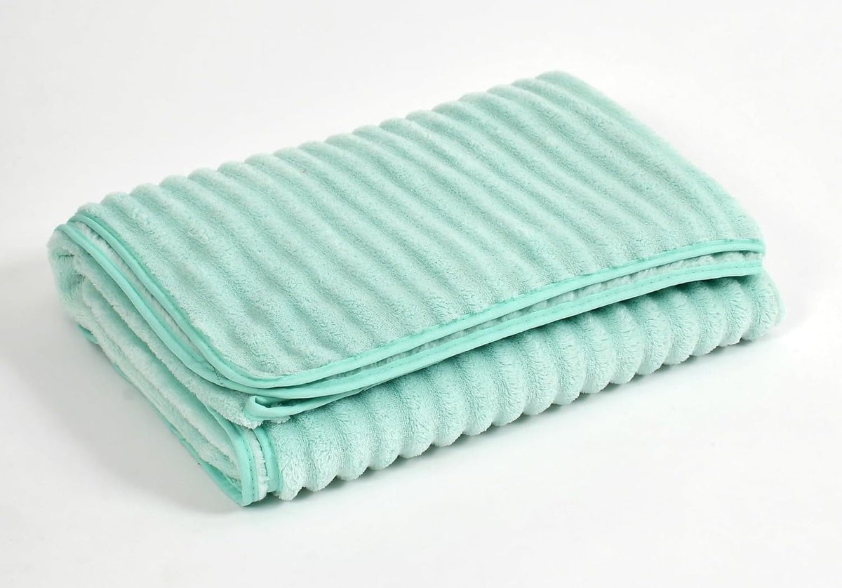 Cotton Bolls Premium Microfiber Bath Towel 300 Gsm | Ultra-Soft, Highly Absorbent, Superior Comfort, Durable & Elegant Design (Blue)
