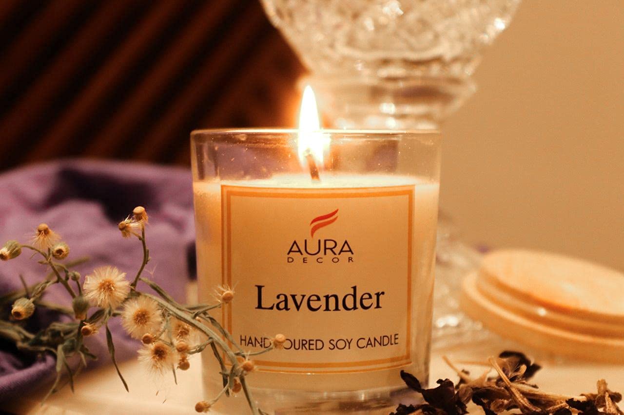 LAVENDER FRAGRANCE SOY WAX GLASS CANDLE WITH WOODEN LID & COMES PERFECT GIFT BOX