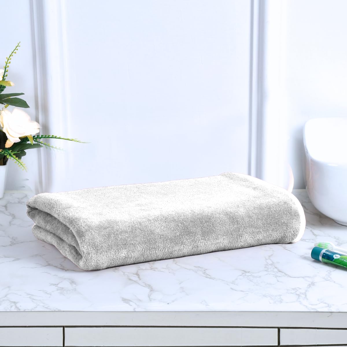 Black Gold The Finer Touch Premium Microfiber Bath Towels 400 Gsm | Lightweight Ultra-Soft Fade Resistant (White)