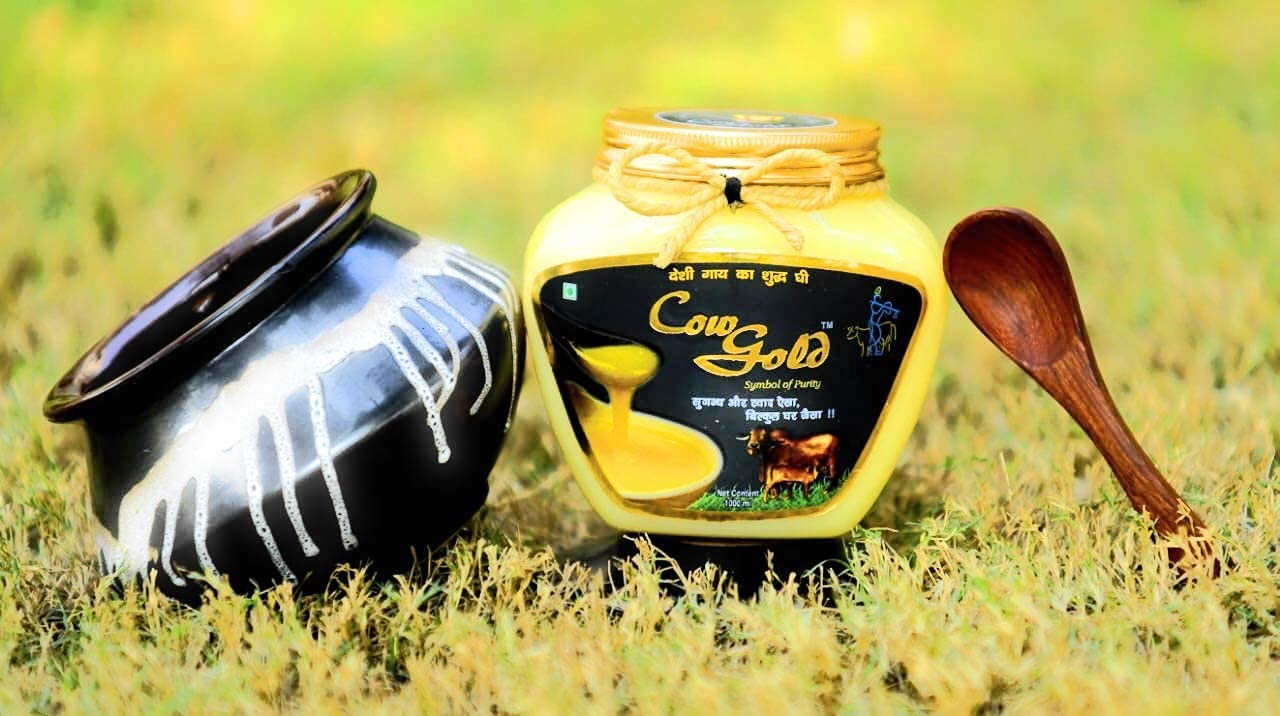Premium Desi Cow A2 Ghee By Cow Gold | (Sahiwal & Rathi Cow) Bilona Method Pure Desi Cow Ghee Good For Hair & Eyes | (1 Litr) 33.8 Ounce | Jar Pack