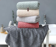 Cluze Microfiber Antibacterial Medium Size Hand Towel 800 Gsm With Hanging Loop Super Soft & Absorbent Multipurpose Towels - Set Of 4