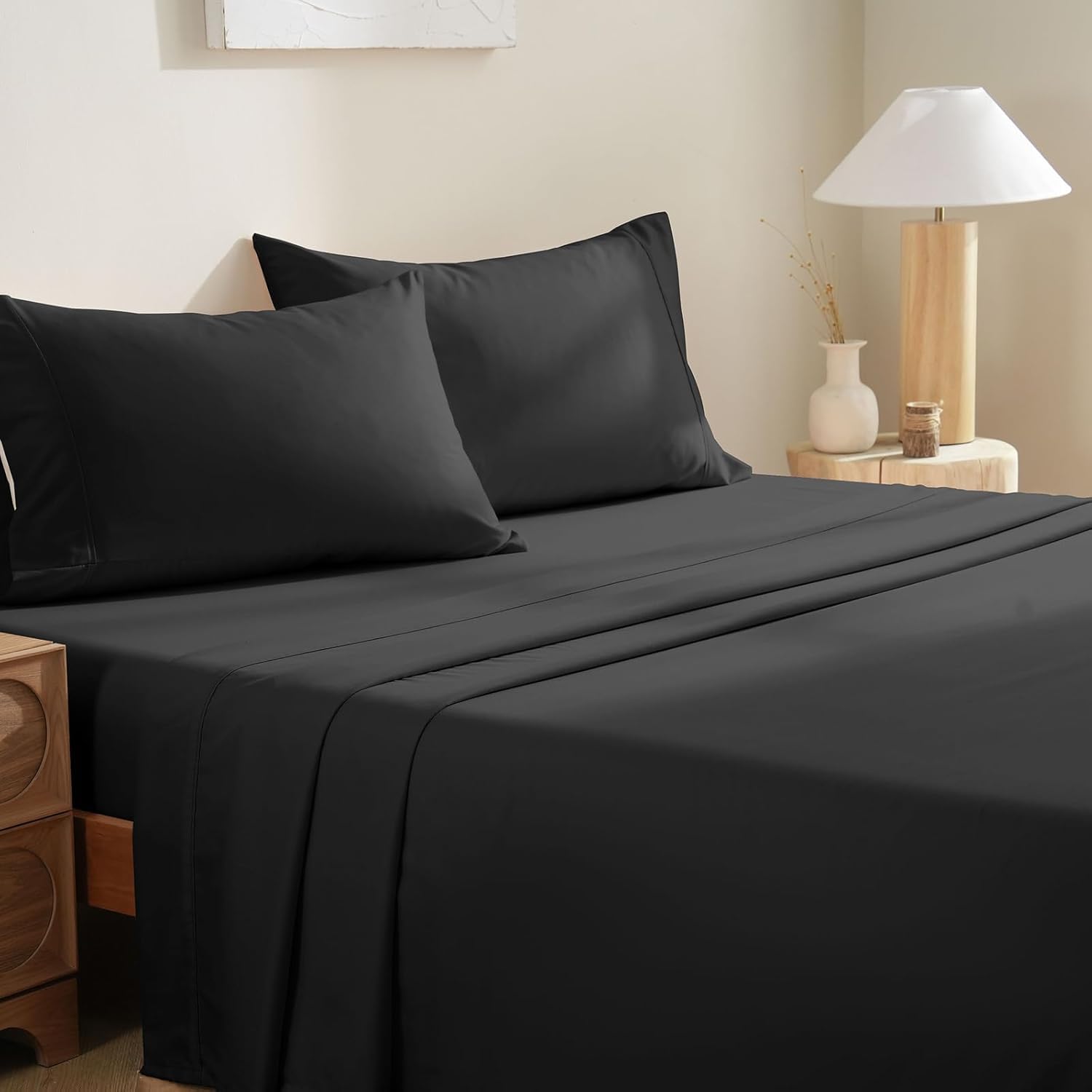 Premium Solid Plain Single Bedsheet With 1 Pillow Cover | Size 60 X 90 Inches, Black | 300 Thread Count Microfiber For Single Bedsheet