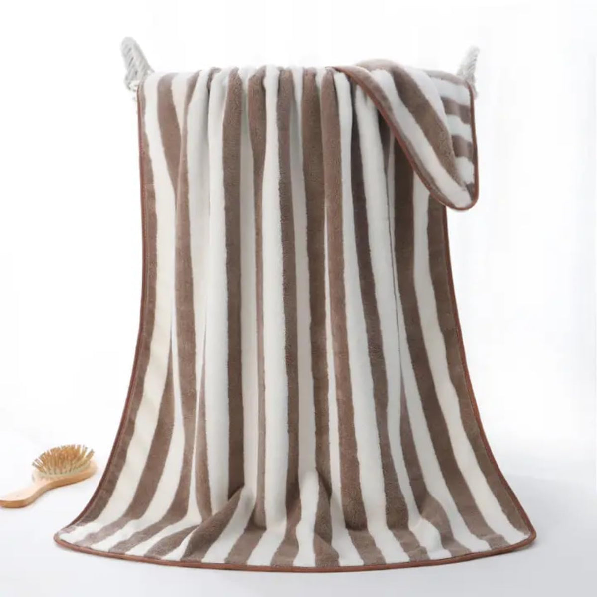 Cotton Bolls Textiles Microfiber Towels For Bath-Soft Coral Fleece Towel With Hook Quick Dry Super Absorbent Bath Towel (Stripe Brown)