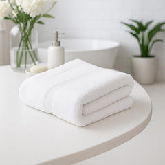 Earthy Fables Premium Bath Towel 600 Gsm | 100% Combed Cotton Ultra Soft, Quick Dry & Highly Absorbent For Home | 140 X 70 Cm (White)