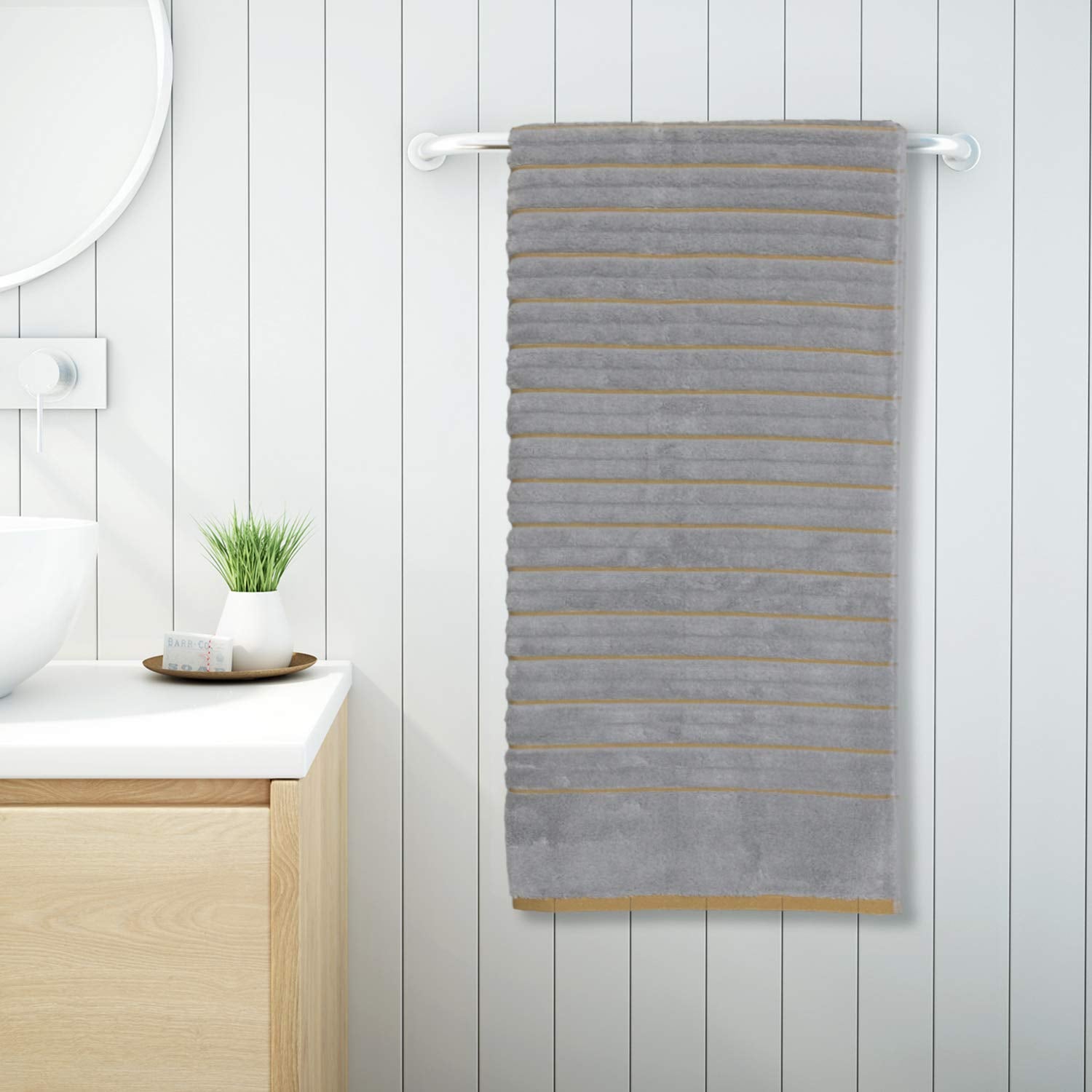 Spaces Exotica Bath Towel 700 Gsm (Grey)