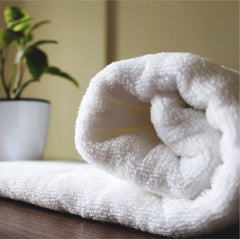 Heelium Bamboo Bath Towel 600 Gsm | Ultra Absorbent | 3x Softer Than Cotton Towels (White)
