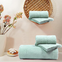 Homecloud Ultra Soft Bath & Face Towel Set 300 Gsm | 3x Softer Than Cotton Towels | Highly Absorbent & Ultra Fast Dry | Set Of 2 (Dots Gree)