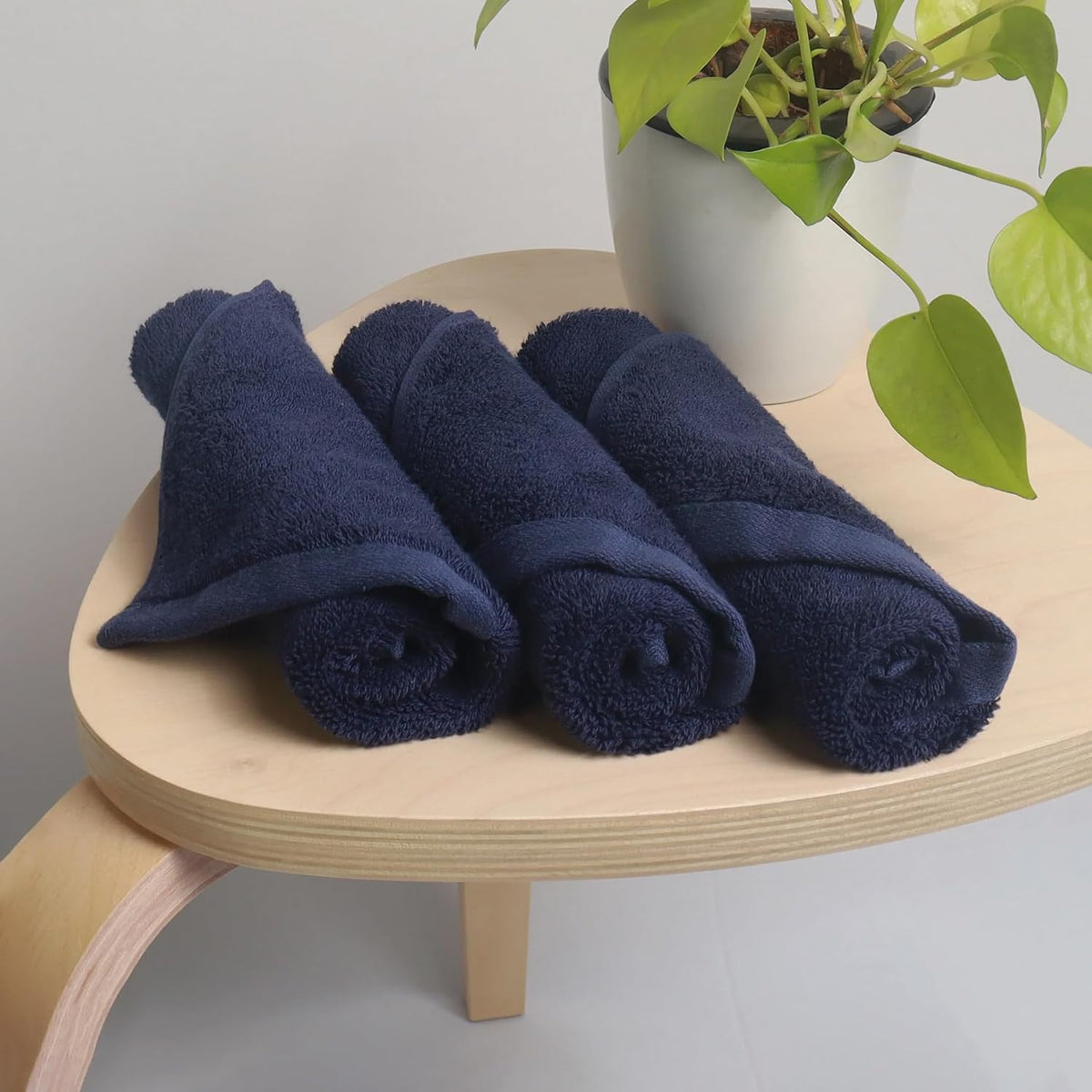 Heelium Bamboo Face Towel 600 Gsm | Ultra Absorbent & Odour-Free 3x Softer Than Cotton Towels | Pack Of 3 (Blue)