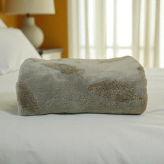 Hanker Ultra Luxury Bath Towel 500 Gsm | Super Soft On Skin, Luxurious Fabric, Pure Polyamide (Gray Bliss Feather Pattern)