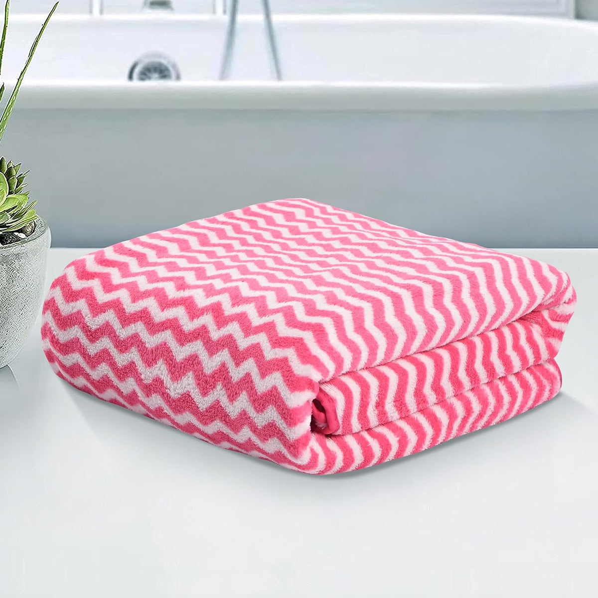 Kuber Industries Microfiber Bath Towel 350 Gsm | Large Size Soft Quick Dry & Absorbent Shower Bath Towel (Zig Zag - Pink)
