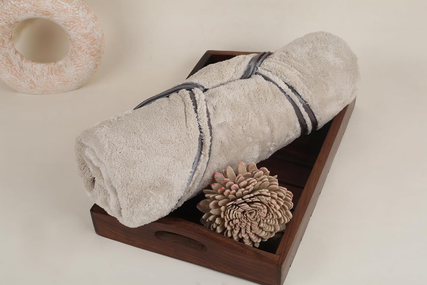 Hanker Velvet Touch Microfiber Bath Towel 600 Gsm | Ultra-Soft & Plush, Instant Dry Technology Large Size Bath Towel (Light Gray)