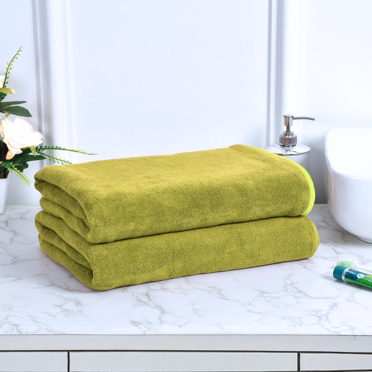 Black Gold The Finer Touch Microfiber Bath Towels 1000 Gsm | Super Absorbent, Lightweight, Ultra-Soft, Fade Resistant (Green) - Pack Of 2