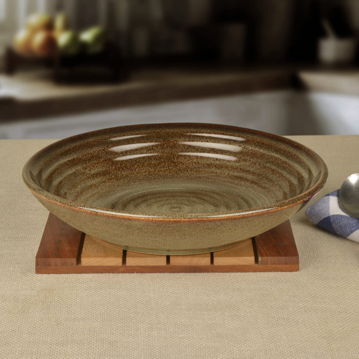 Studio Pottery Ceramic Shallow Serving Bowl - Brown, Diameter - 24 Cm, 800ml | Salad Bowl - Pasta Serving Bowl | Snack Bowl - Brown Symphony Collection