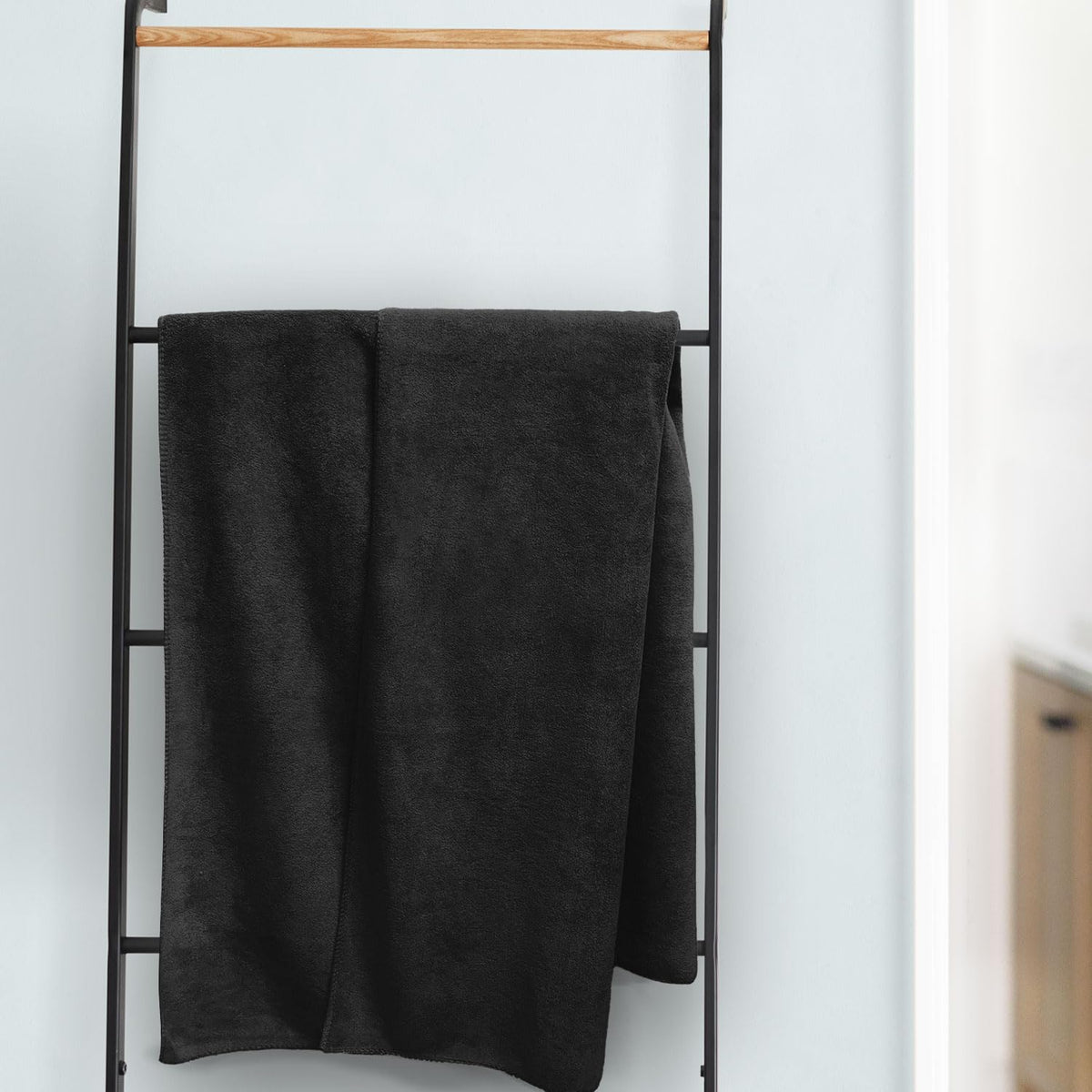 Sassoon Venir Microfiber Bath Towel 450 Gsm | Ultra Soft Material, Towel Large Size For Women (Black)