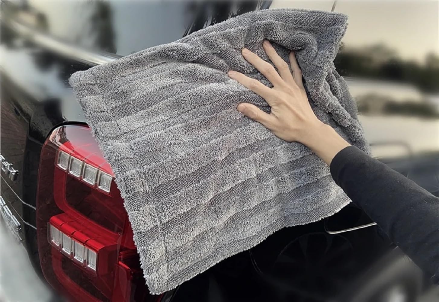 Auto Hub Microfiber Cloth 250 Gsm | Ultra Soft- Edgless & Dual Sided Microfiber Cloth Lint & Streakfree Car Cleaning Cloth - Grey (Pack Of 1)