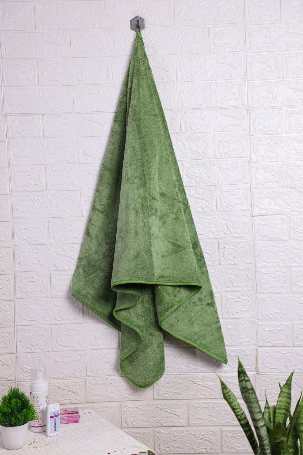 Fezora Microfiber Bath Towels 296 Gsm, | Extra Soft Plush & Quick Dry High Absorbency With Large Size Towels For Bathing (Pista Dark)