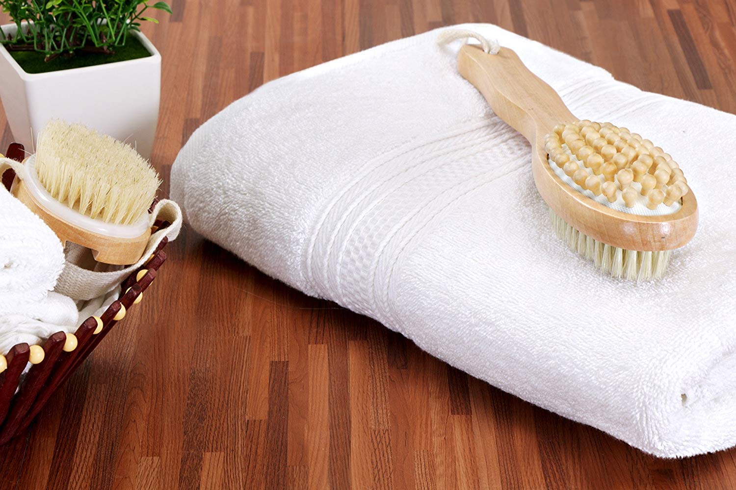 Omaja Home Zero Twist Egyptian Cotton Extra Large Bath Towel 500 Gsm (White)