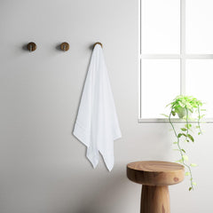 Welspun 100% Cotton Quik Dry Bath Towel 380 Gsm | High Absorbency Super Soft, Fast Drying Bath Towels | Large Size Bath Towel For Men & Women (White)