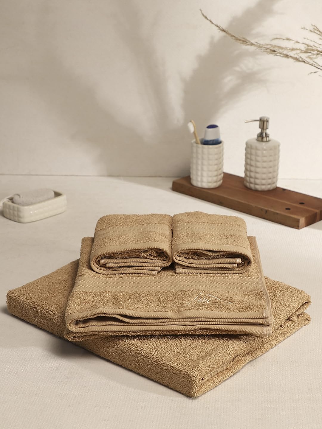 Monte Carlo Solid 2 Bath Towel & 2 Hand Towel 1400 Gsm (Camel)