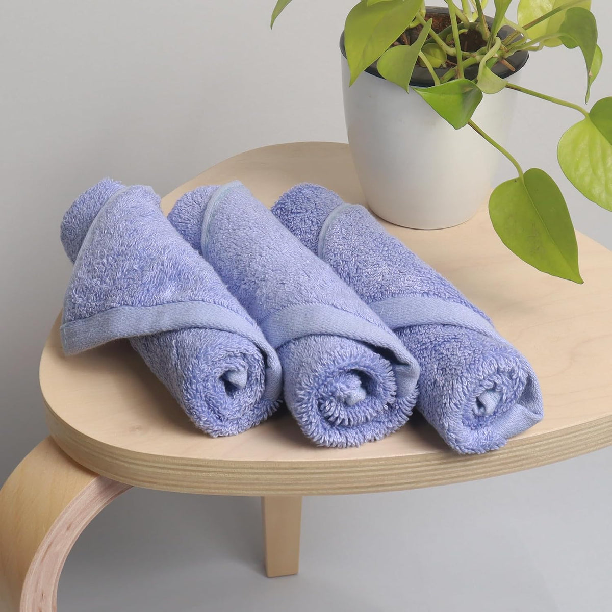 Heelium Bamboo Face Towel 600 Gsm | Ultra Absorbent & Odour-Free 3x Softer Than Cotton Towels | Pack Of 3 - Iris