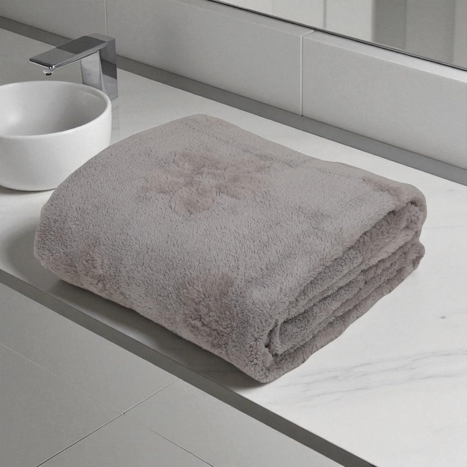 Hanker Ultra Luxury Large Size Plush Bath Towel 500 Gsm | Blossom Super, Very Soft On Skin, Luxurious Fabric, Pure Polyamide Bath Towel (Vintage Gray)