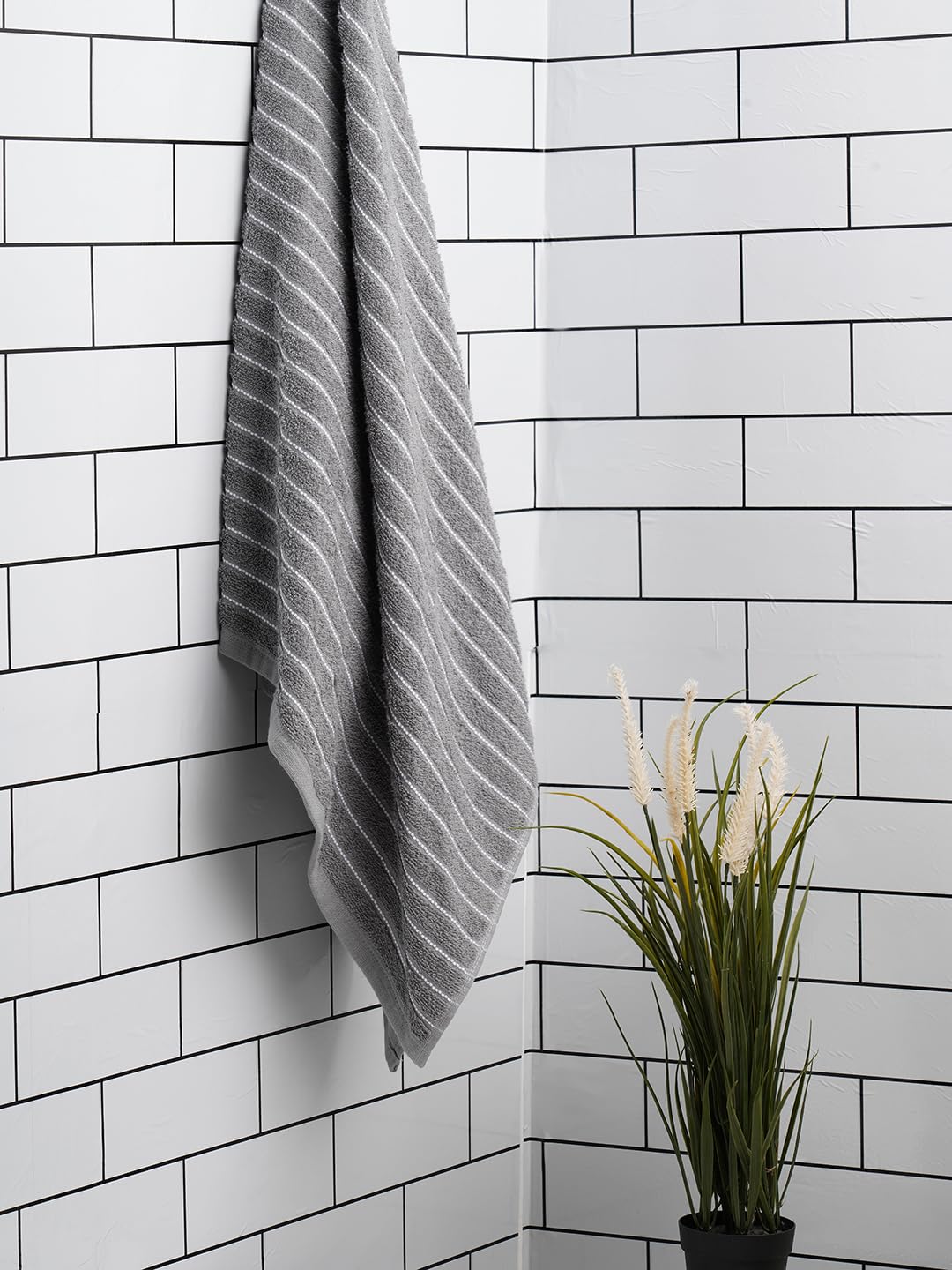 Welspun 2 In-1 100% Cotton 400 Gsm Bath Towel (Gunmetal Grey)