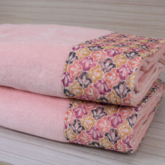 Rangoli Prima Dream 100% Cotton Lace Bath Towel 900 Gsm | Ultra Soft, Super Absorbent & Eco-Friendly Hanging Bath Towel (Light Pink) - Pack Of 2