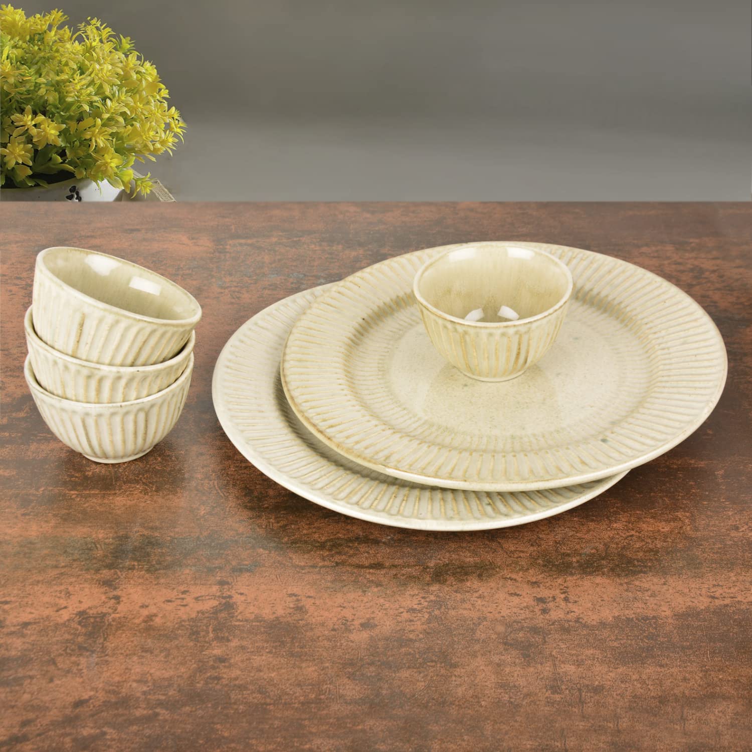 Ribbed Ceramic Dinner Serving 2 Plates With 4 Dinner Bowls Set Of 6 - Ivory, Plate Diameter: 10 Inches - Dazzling Riviera