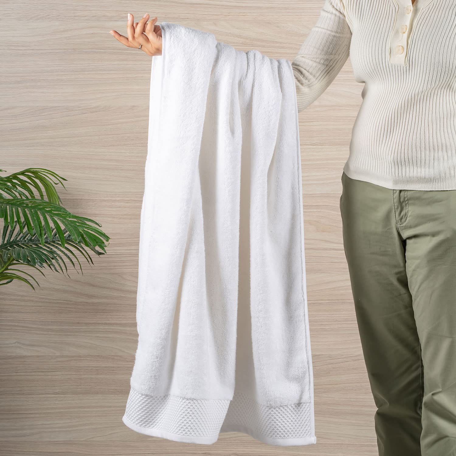 Spread Spain Bath Towels 800 Gsm | Micro Modal Large Size Super Absorbent & Soft Bath Towel (White)