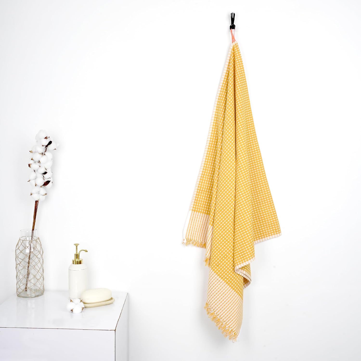 Thirsty Towel Cotton Honey Comb Bath Towel 250 Gsm | Quick Dry Lightweight | High Absorbent Travel-Friendly (Honey Yellow)