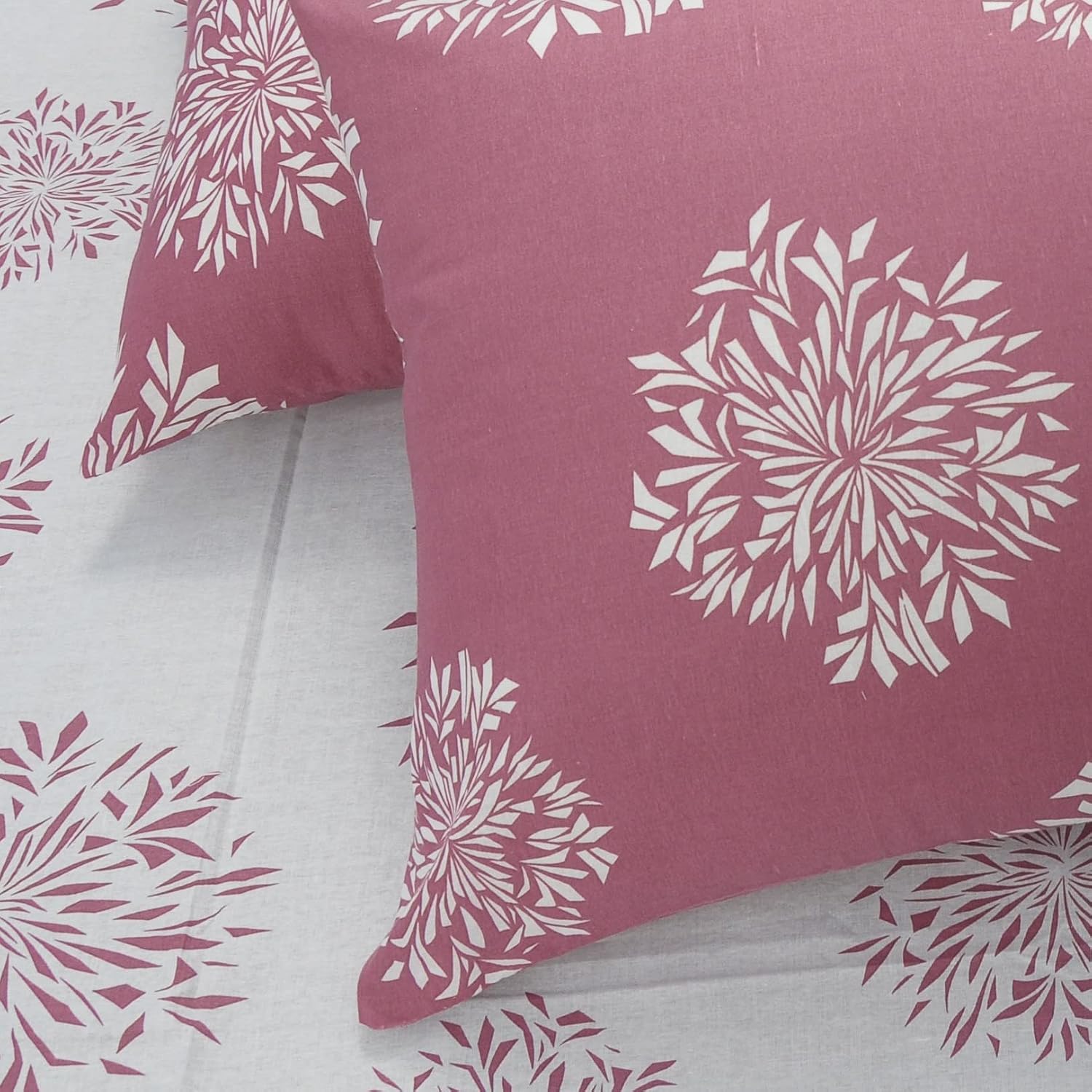 1 Single Bedsheet With 1 Pillow Cover | Durable & Long Lasting Fabric, Easy Hand & Machine Wash | Size - 55 X 88 Inches, White & Mauve