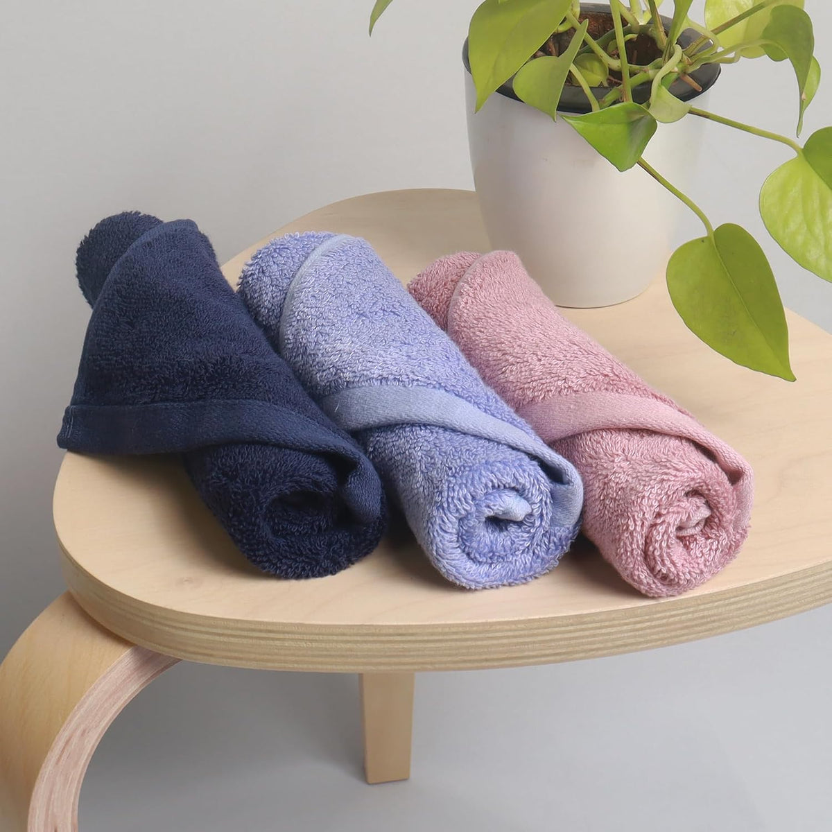 Heelium Bamboo Face Towel 600 Gsm | Ultra Absorbent & Odour-Free 3x Softer Than Cotton Towels | Pack Of 3 - Blue, Iris & Peach