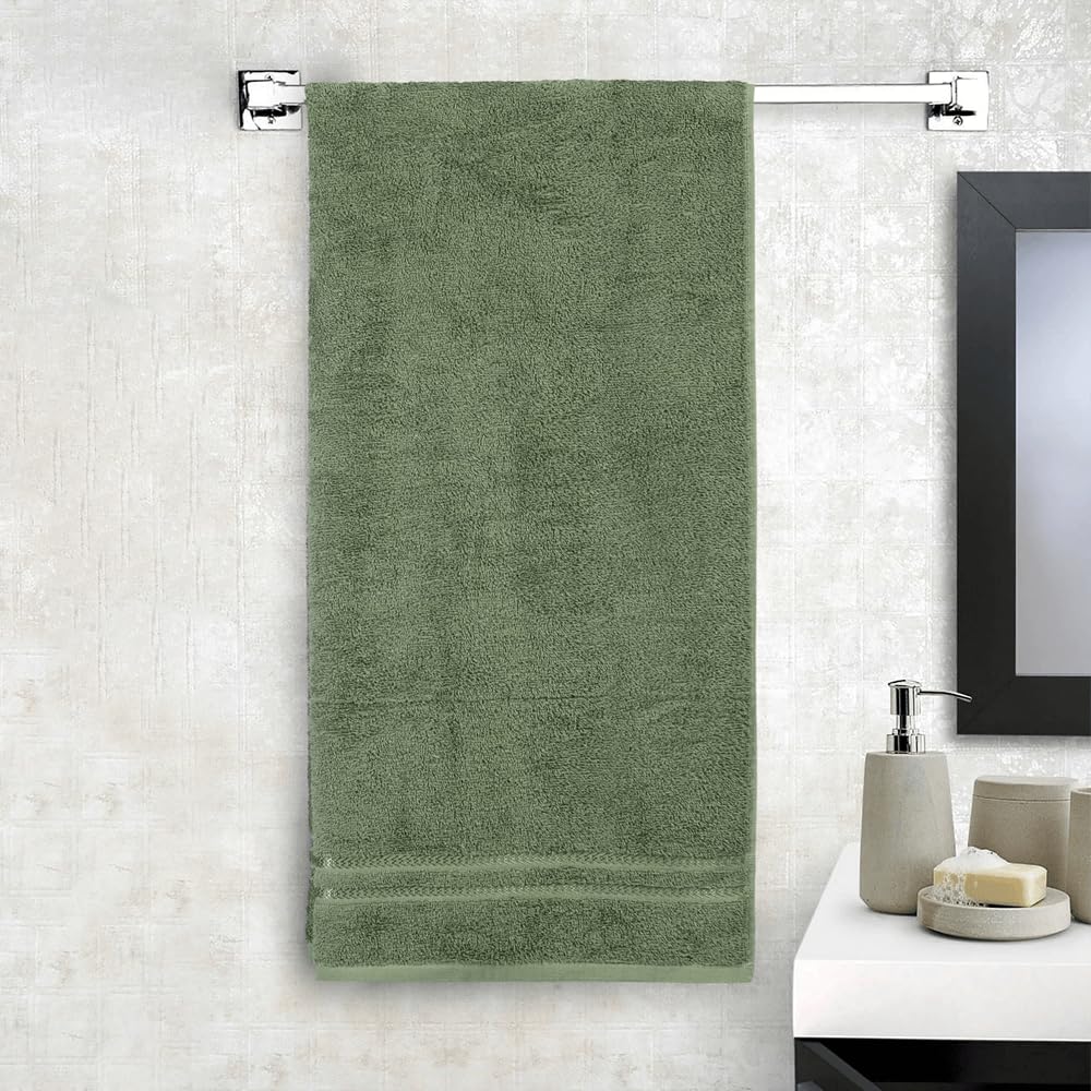 Welspun 100% Cotton Quick Dry Bath Towel 400 Gsm | High Absorbency Super Soft, Fast Drying Bath Towels (Green)