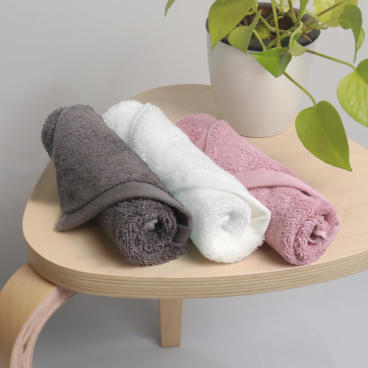 Heelium Bamboo Face Towel 600 Gsm | Ultra Absorbent & Odour-Free 3x Softer Than Cotton Towels | Pack Of 3 -Peach, Grey & White