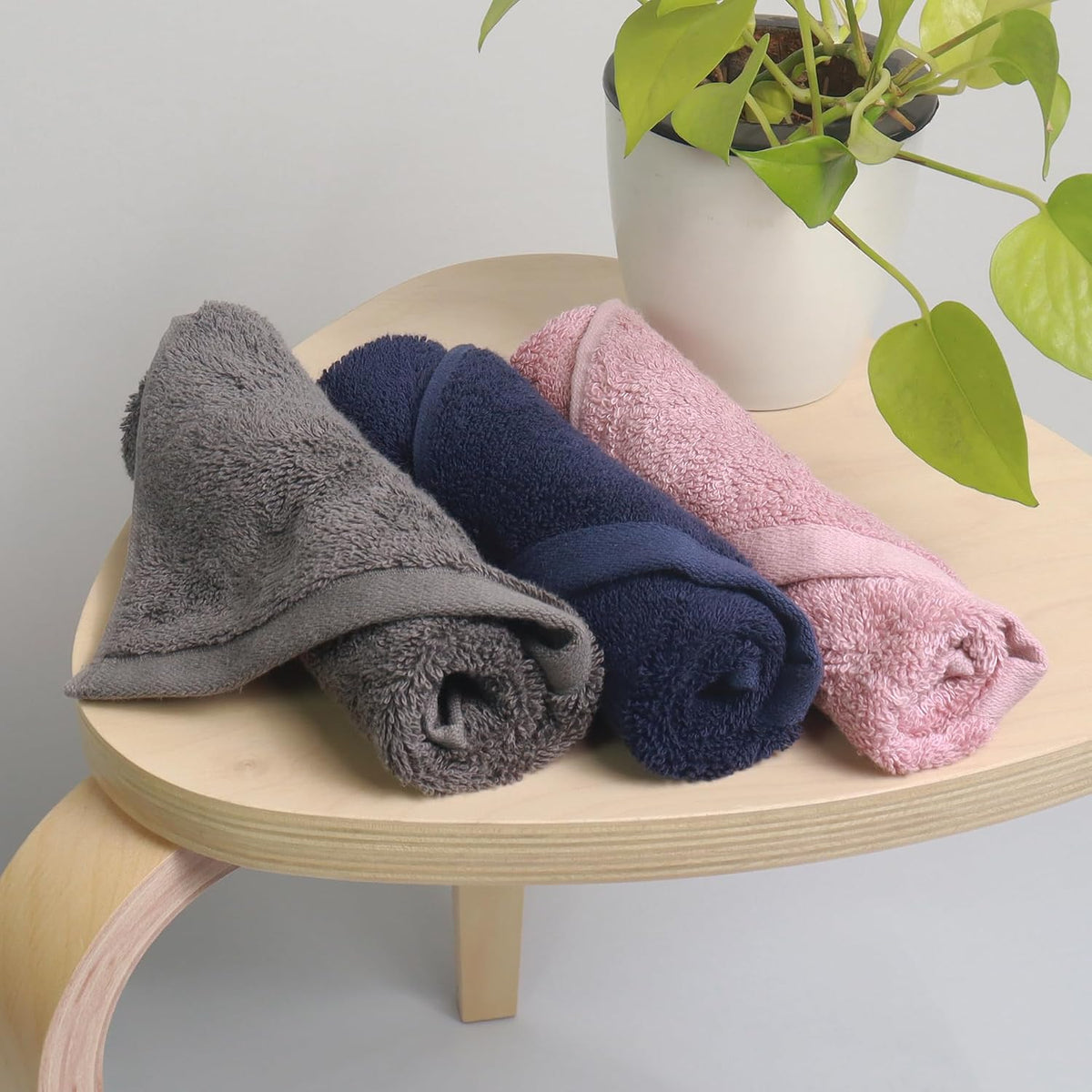 Heelium Bamboo Face Towel 600 Gsm | Ultra Absorbent & Odour-Free 3x Softer Than Cotton Towels | Pack Of 3 - Blue, Grey & Peach