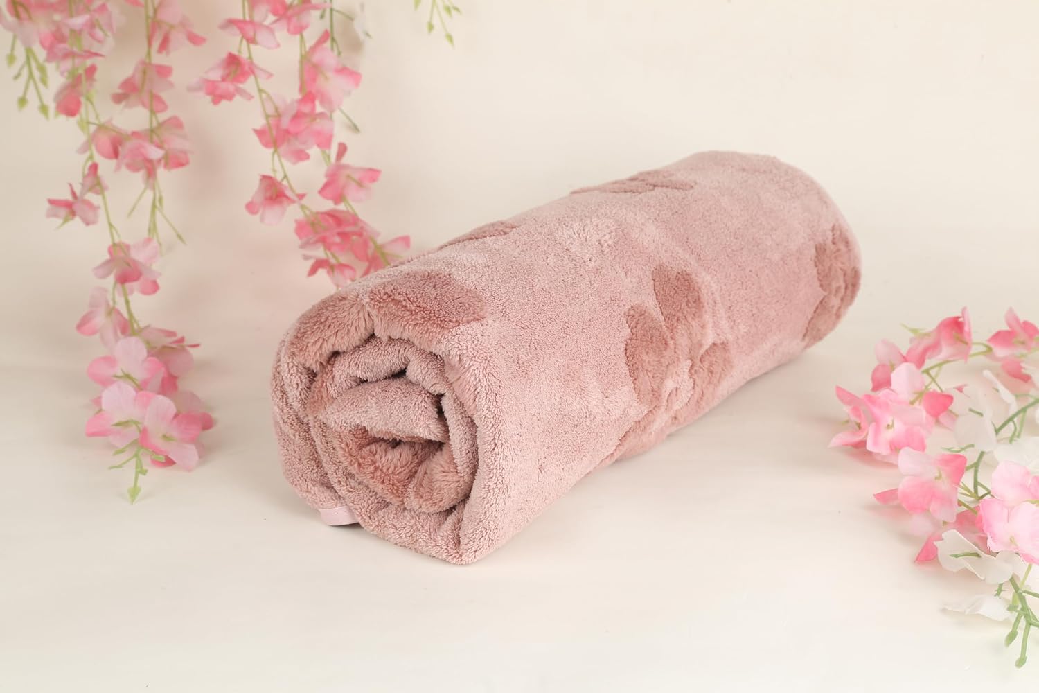 Hanker Ultra Luxury Large Size Plush Bath Towel 500 Gsm | Blossom Super, Very Soft On Skin, Luxurious Fabric, Pure Polyamide Bath Towel (Calm Peach)