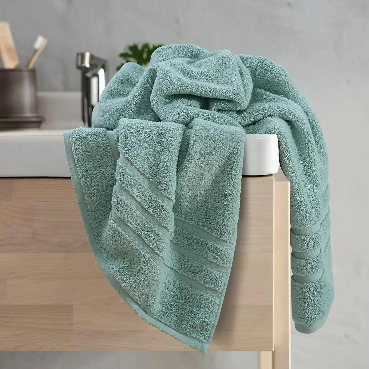 Lavone Premium 100% Cotton Zero Twist Bath Towel 550 Gsm | Ultra Soft & Absorbent Towels For Men & Women Quick Dry Bath Towel (Green)